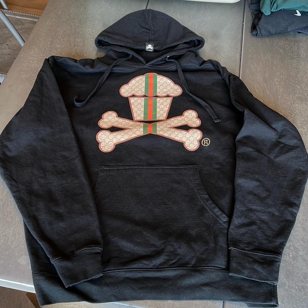 Men’s Johnny cupcakes Gucci hoodie